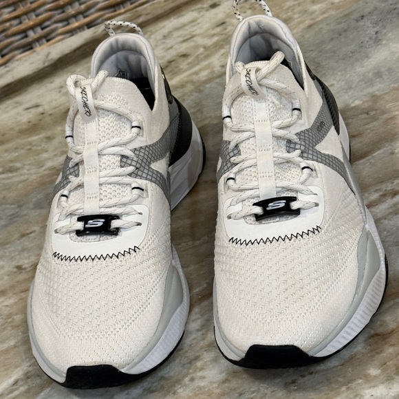 Women’s SKECHERS Sport Mira-Retro black & white sneakers- Size 8.5 - Picture 3 of 8